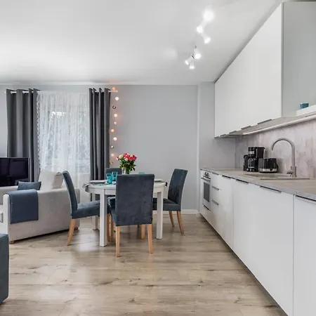 Stylowy Z Balkonem Blisko Plazy By Renters Lejlighed