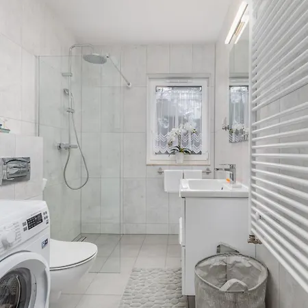Lejlighed Stylowy Z Balkonem Blisko Plazy By Renters *