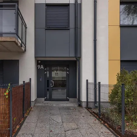 Stylowy Z Balkonem Blisko Plazy By Renters